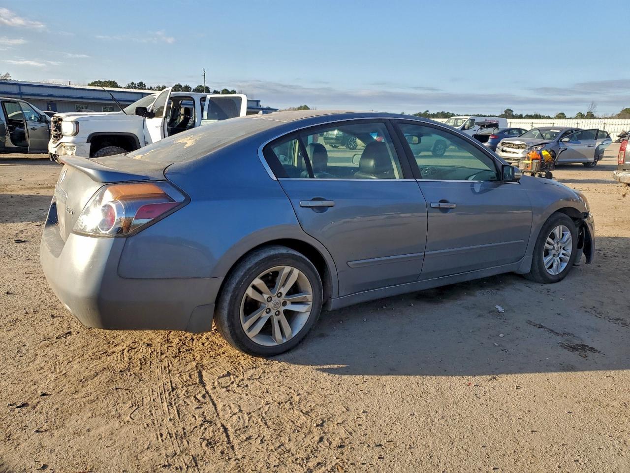 2011 NISSAN ALTIMA