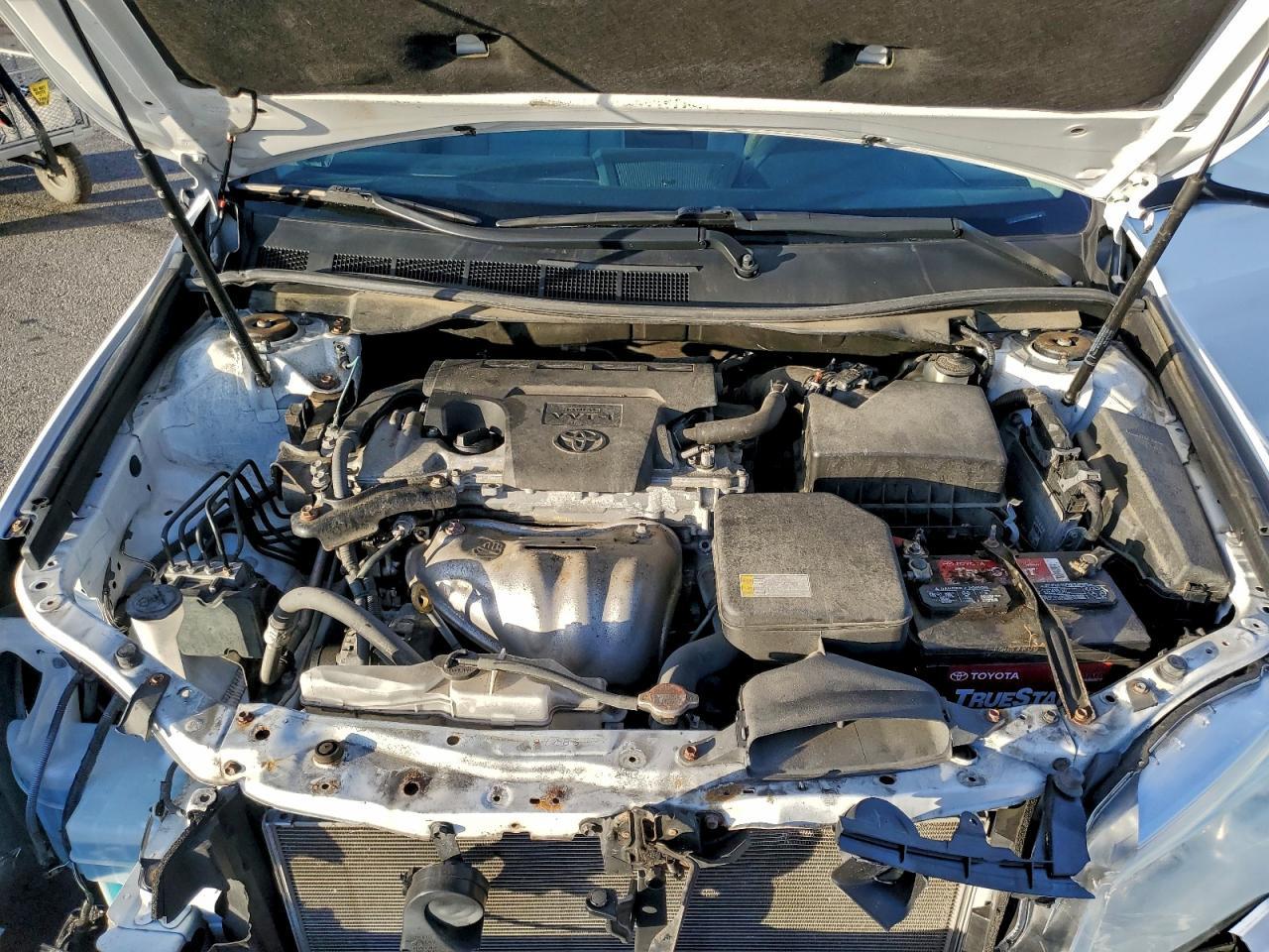 2016 TOYOTA CAMRY
