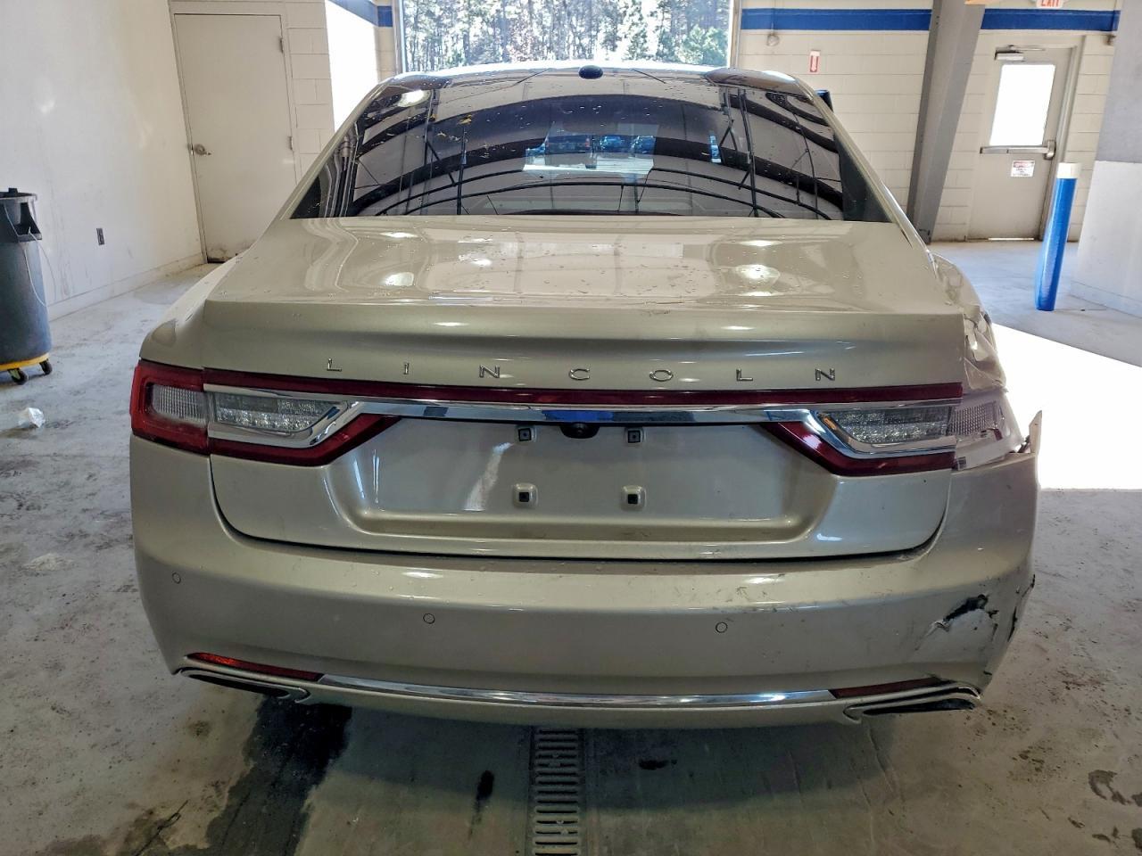 2017 LINCOLN Continental