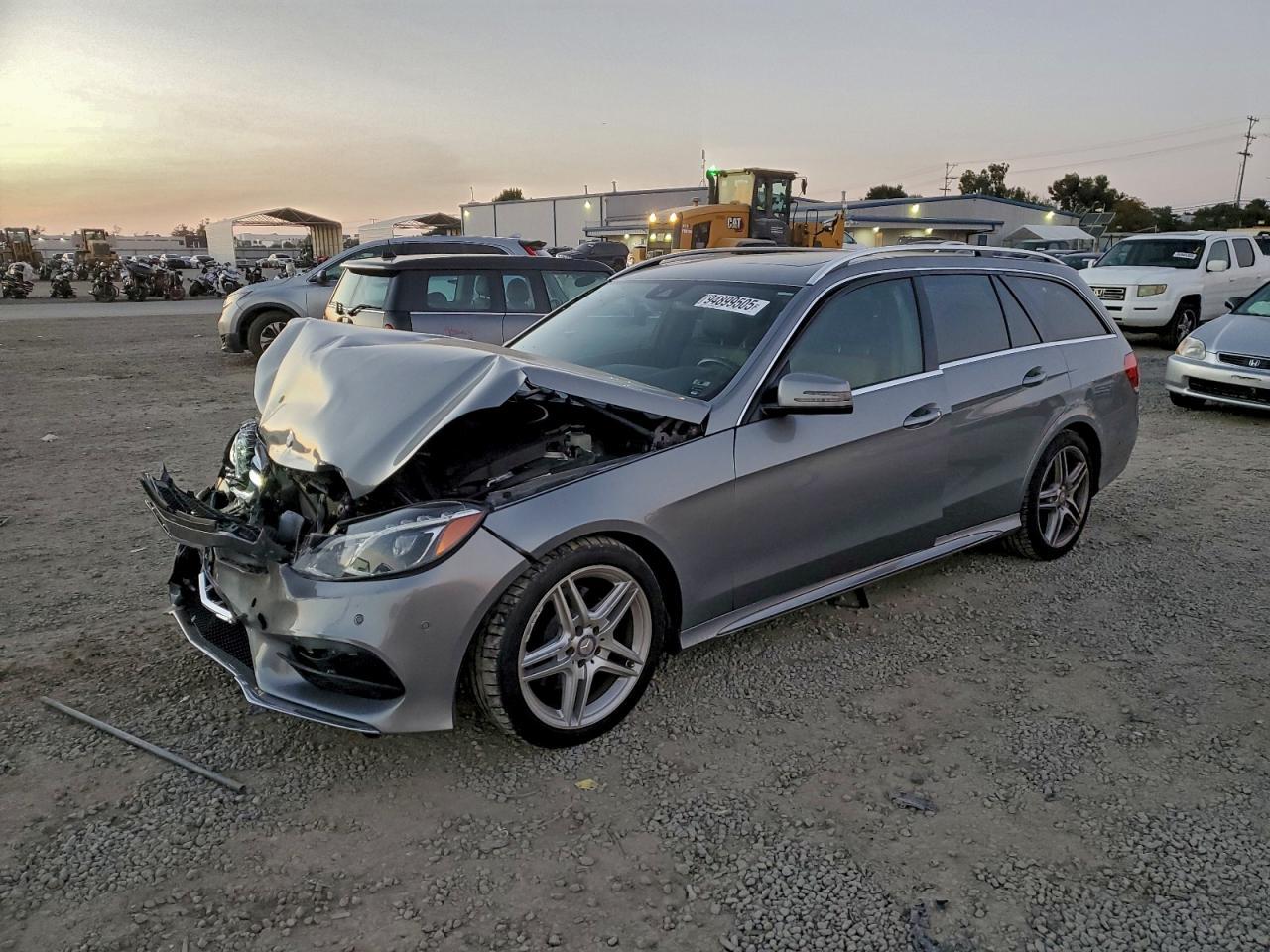 2014 MERCEDES-BENZ E-Class