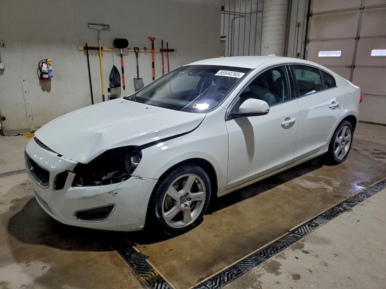 2013 VOLVO S60