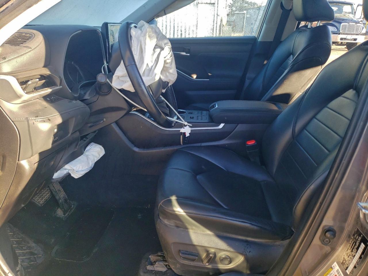 2021 TOYOTA HIGHLANDER