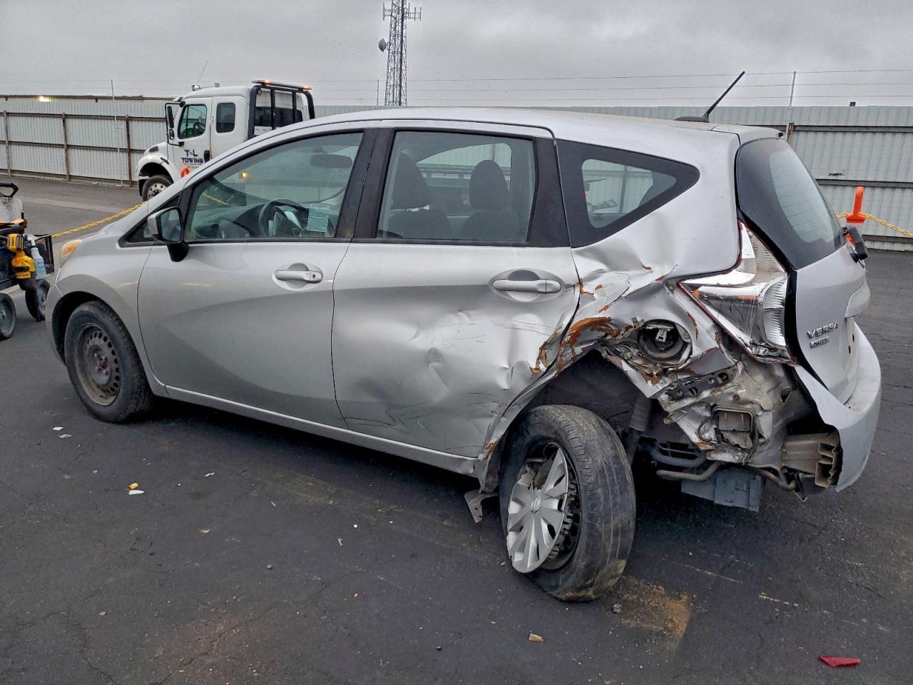 2016 NISSAN Versa Note