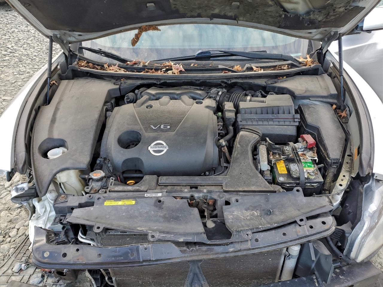 2010 NISSAN Maxima