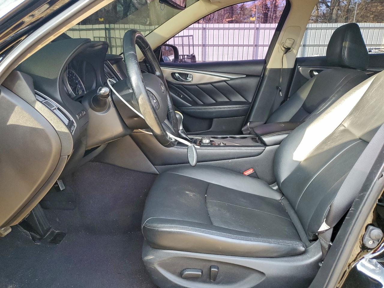 2015 INFINITI Q50