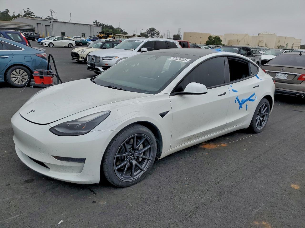 2021 TESLA MODEL 3