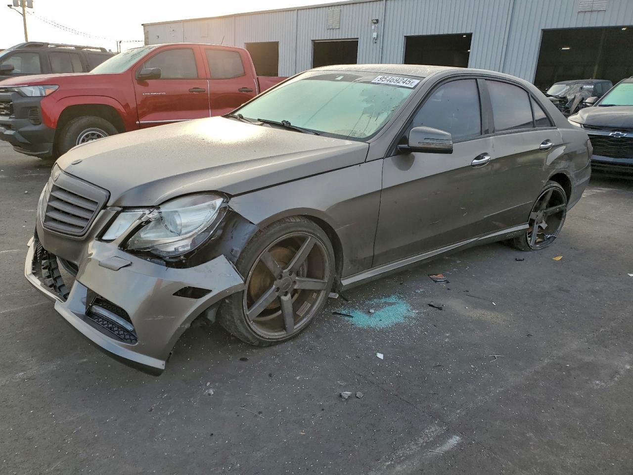 2012 MERCEDES-BENZ E-Class