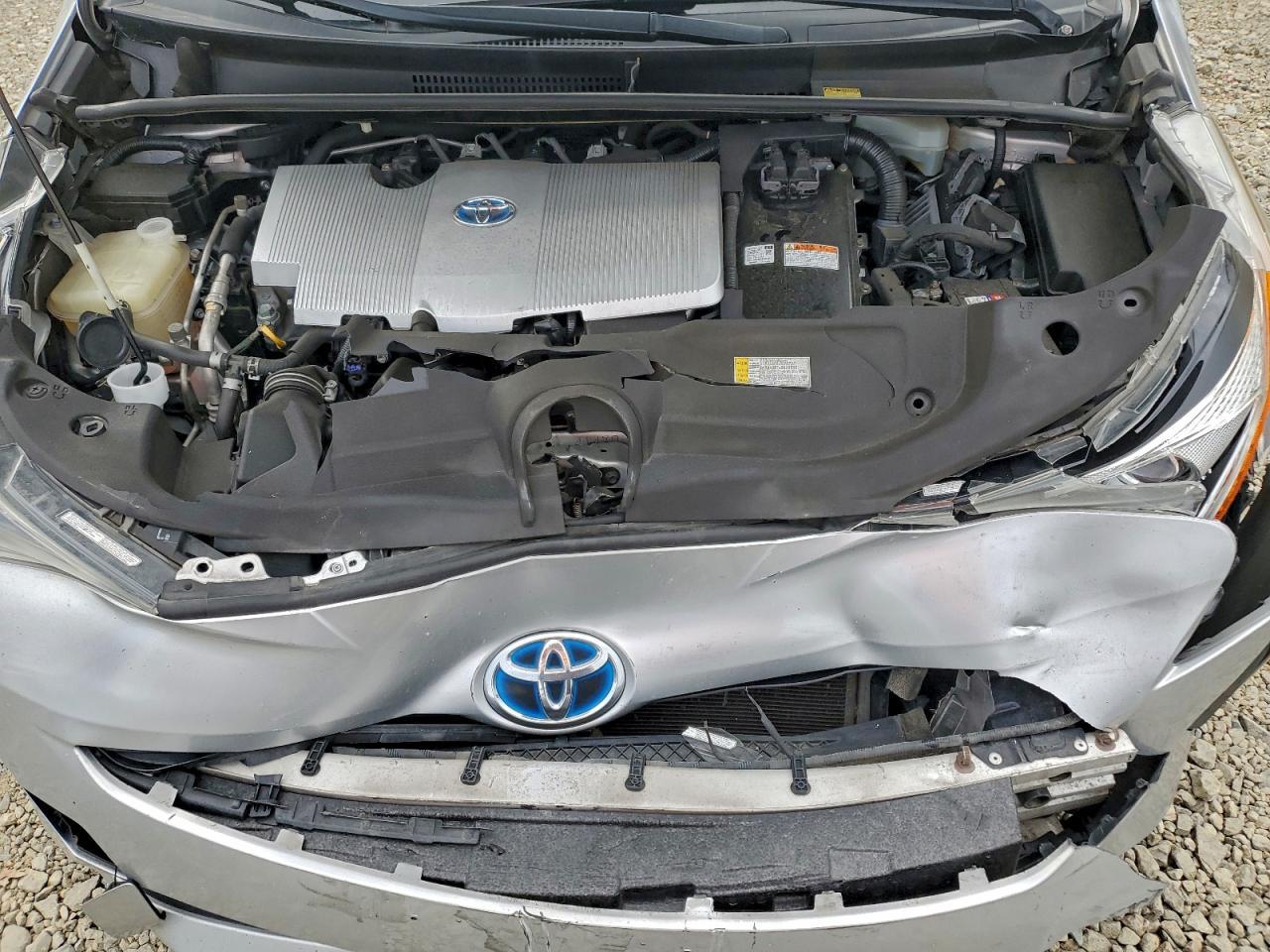 2016 TOYOTA PRIUS