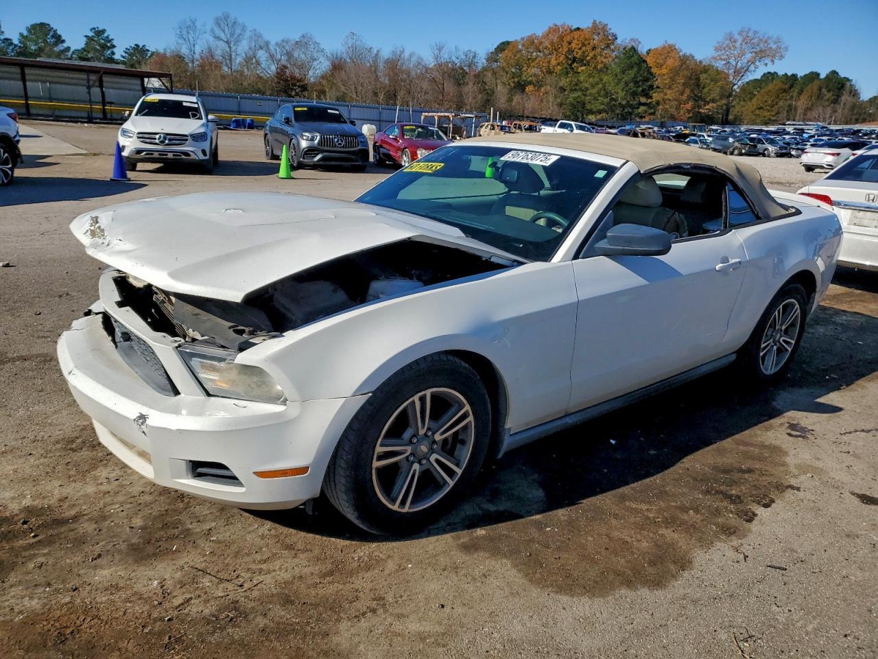 2011 FORD MUSTANG