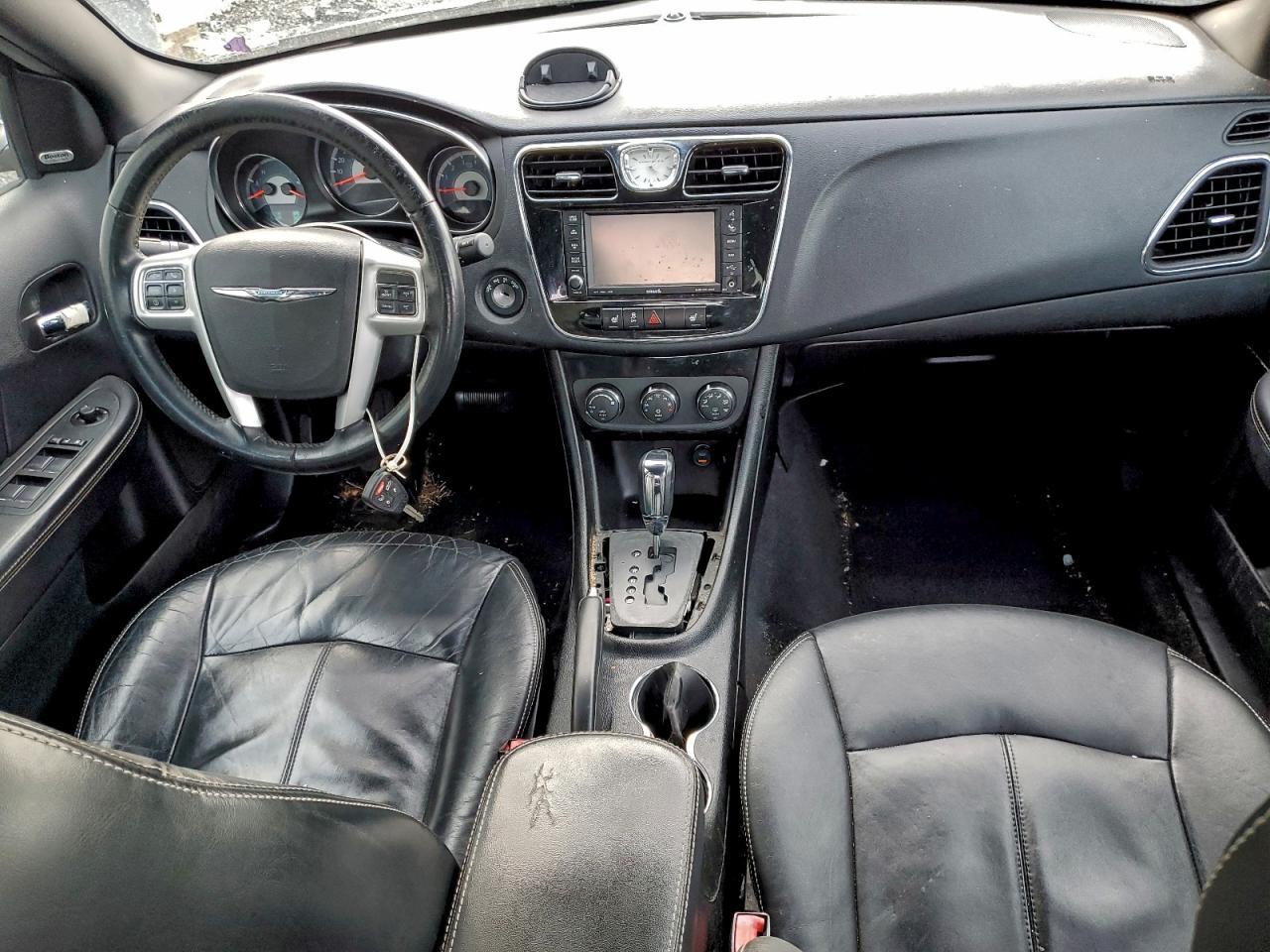 2013 CHRYSLER 200