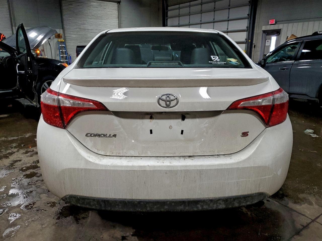 2015 TOYOTA COROLLA