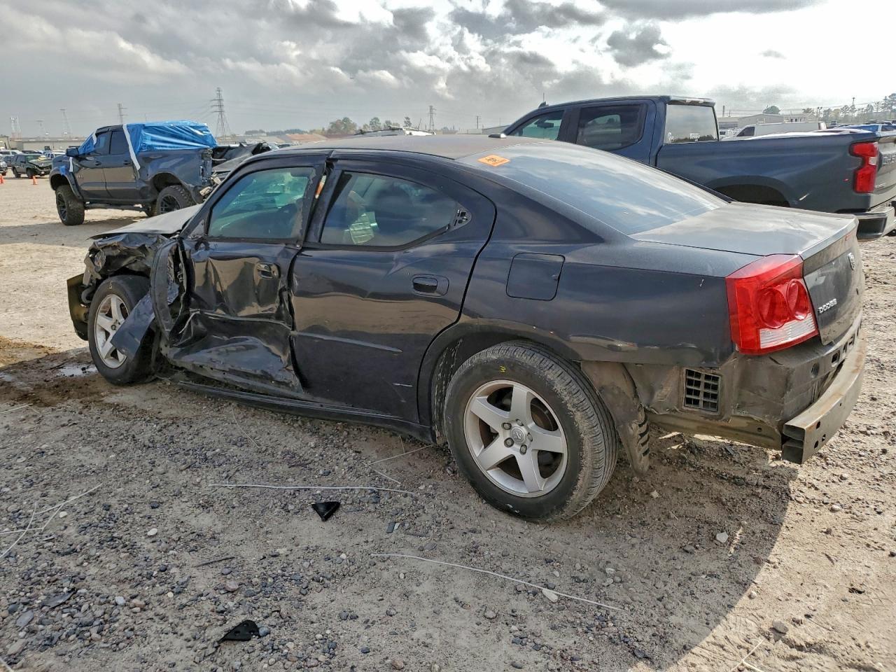 2010 DODGE CHARGER