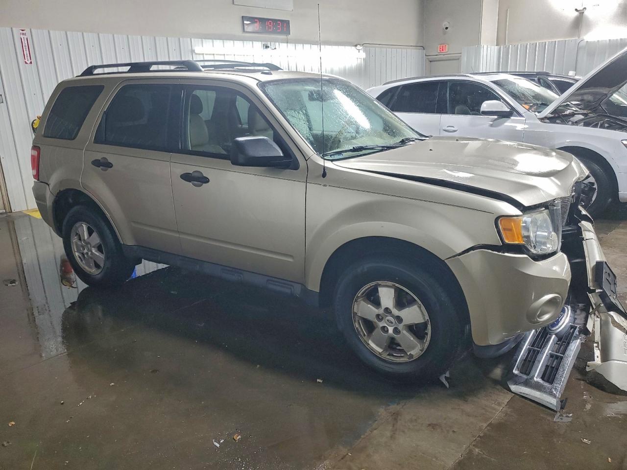 2010 FORD ESCAPE