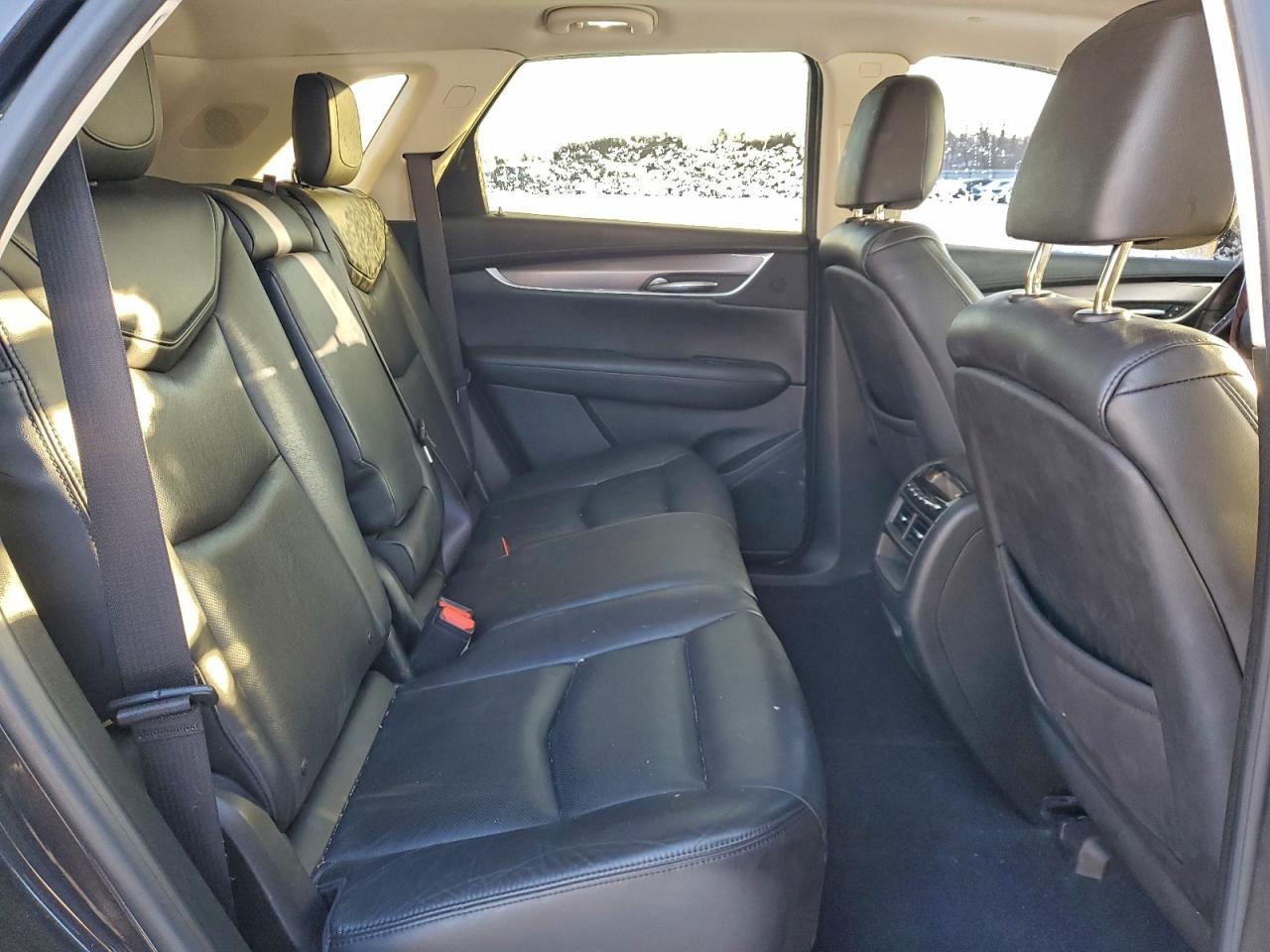 2017 CADILLAC XT5