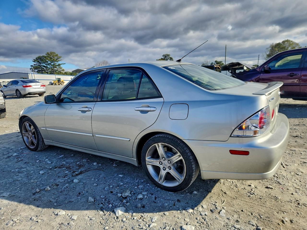 2004 LEXUS IS 300