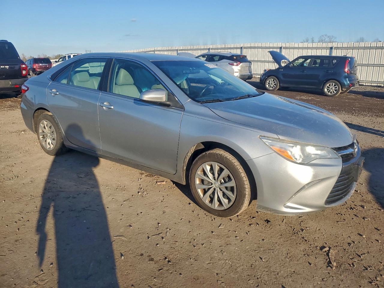 2016 TOYOTA CAMRY