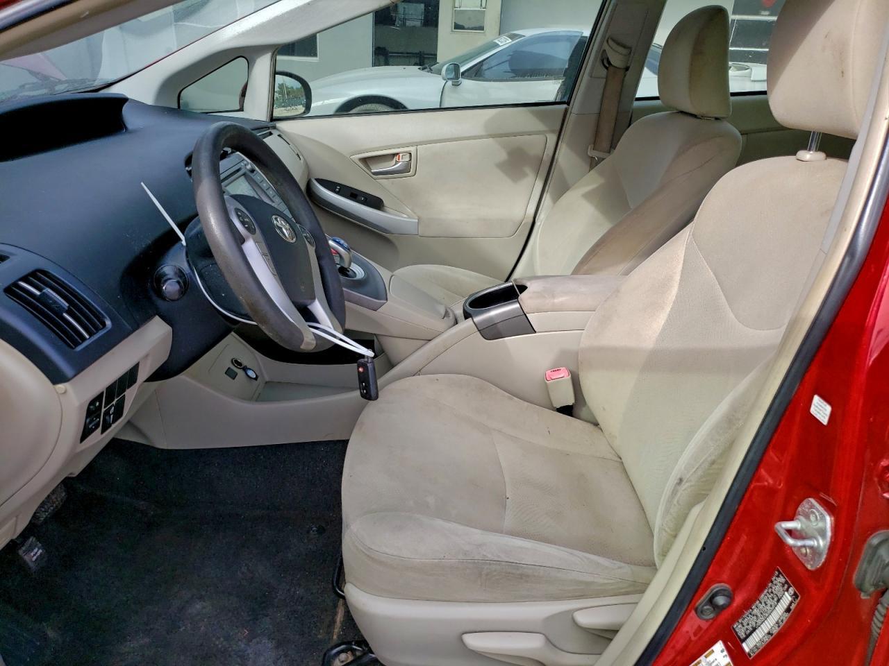 2013 TOYOTA PRIUS