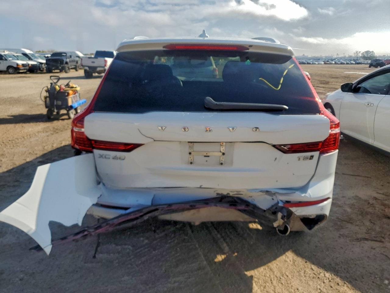 2021 VOLVO XC60