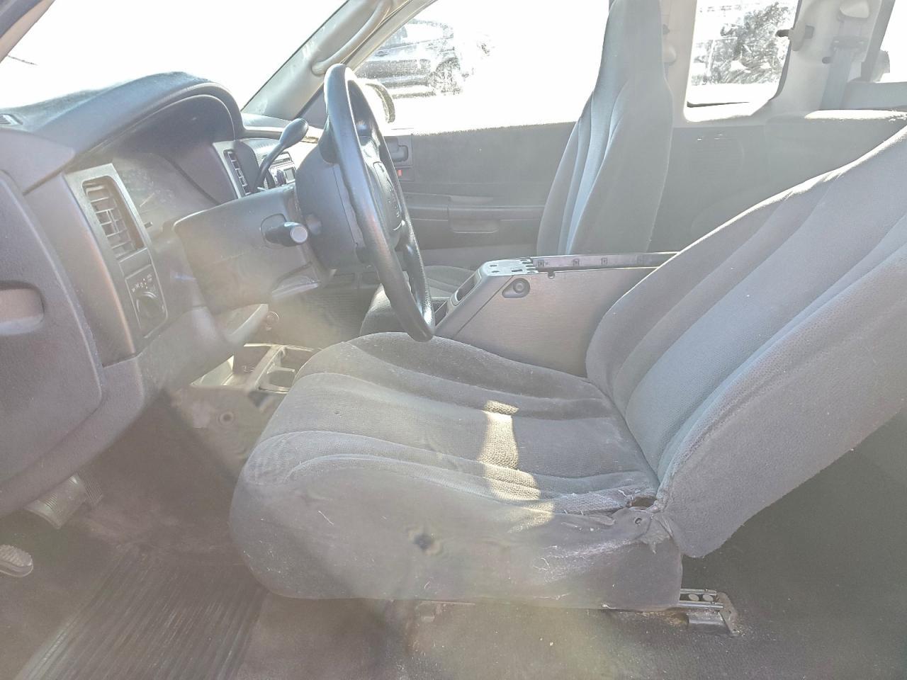 2004 DODGE Dakota