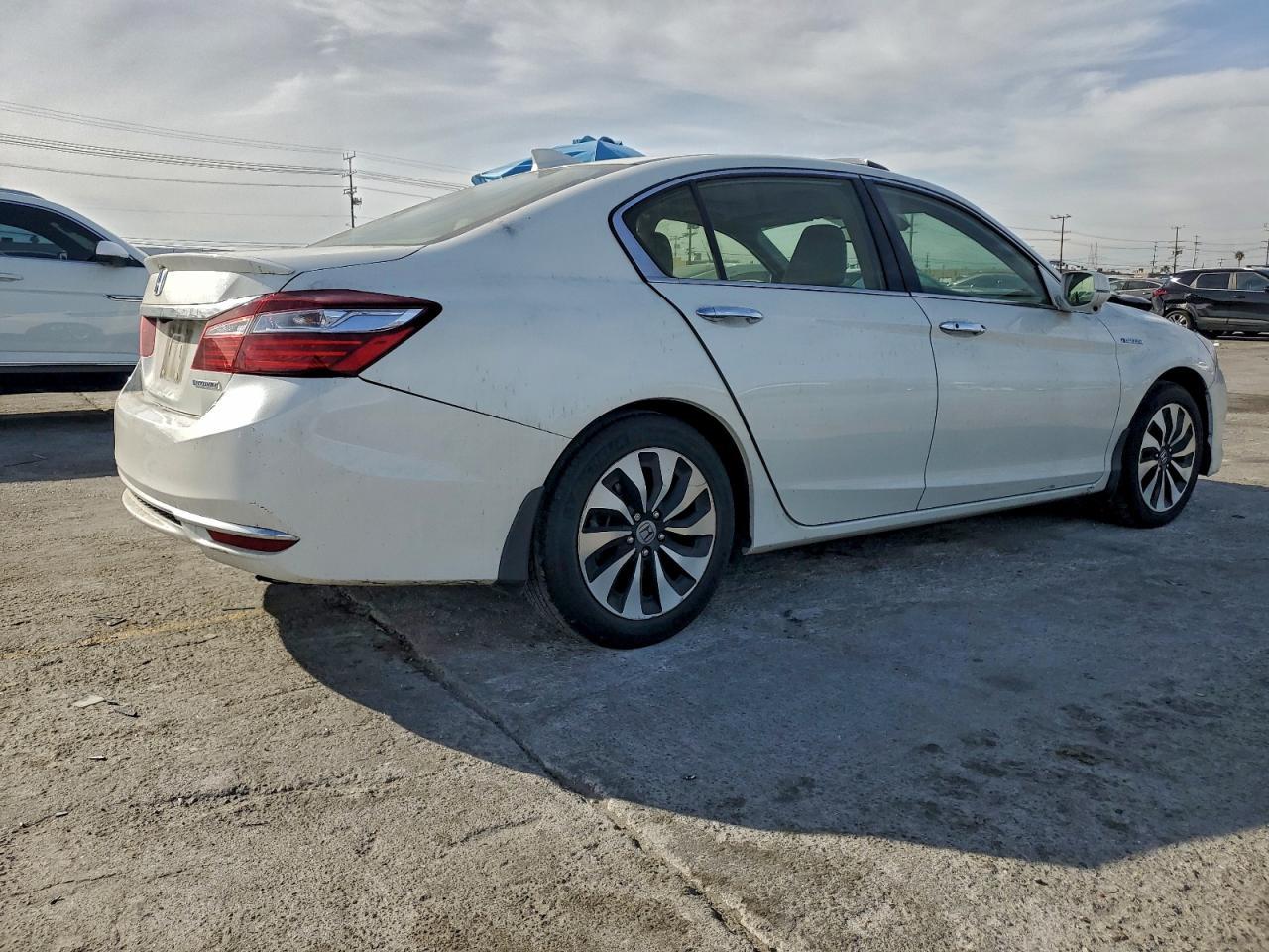 2017 HONDA ACCORD