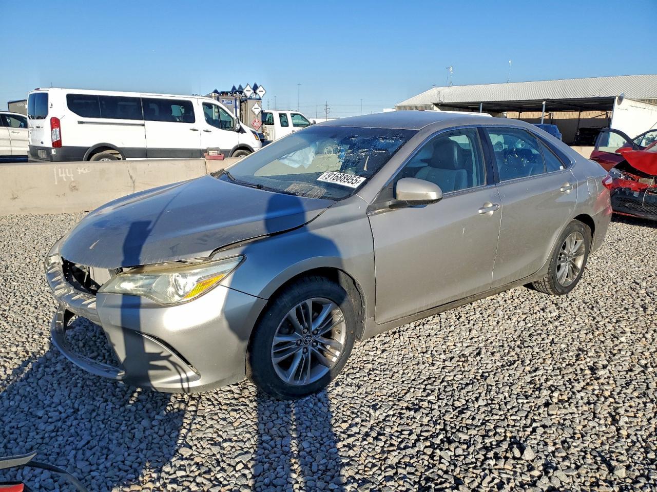 2016 TOYOTA CAMRY