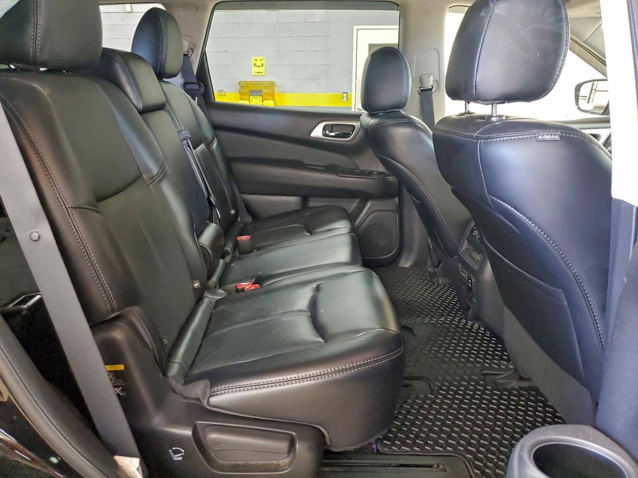 2017 NISSAN PATHFINDER