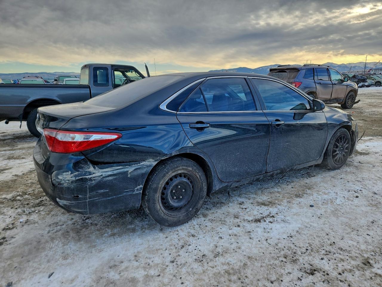 2016 TOYOTA CAMRY