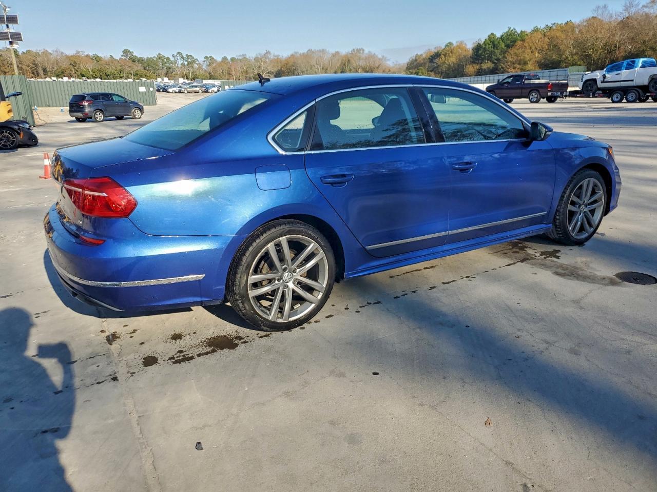 2016 VOLKSWAGEN Passat