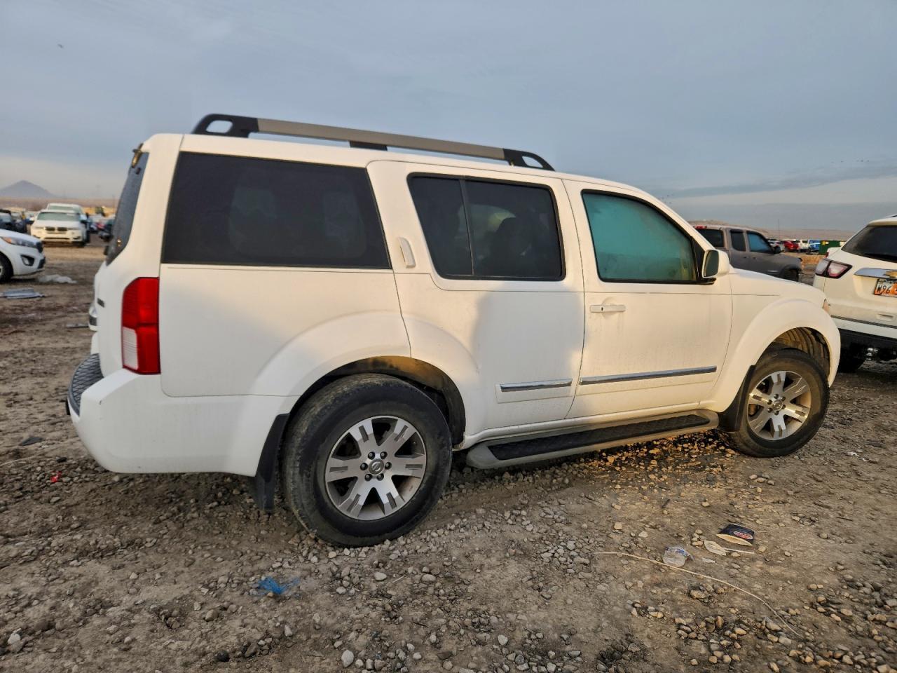 2011 NISSAN PATHFINDER