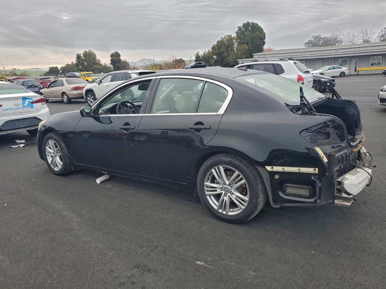 2013 INFINITI G37