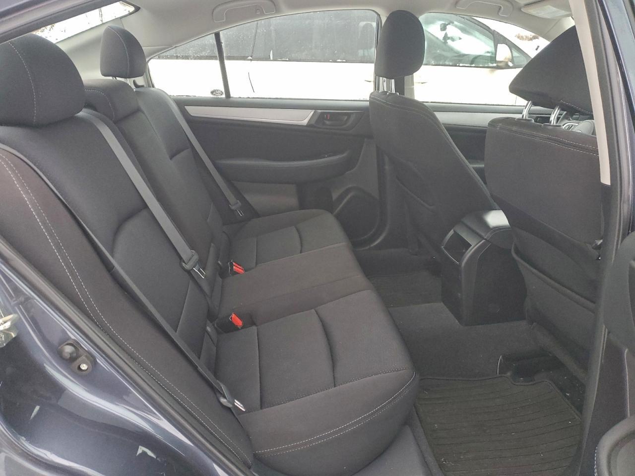2017 SUBARU Legacy