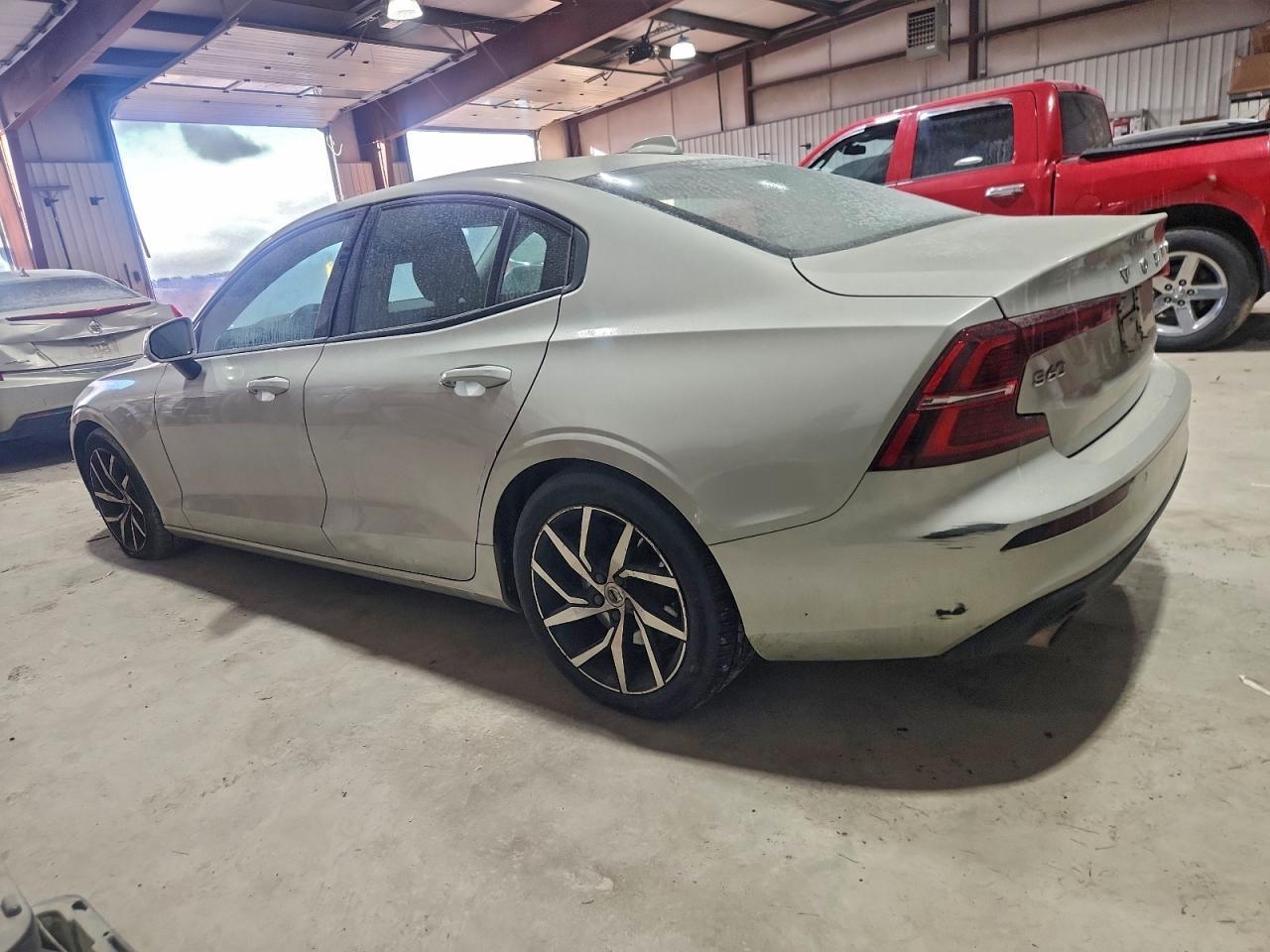 2019 VOLVO S60