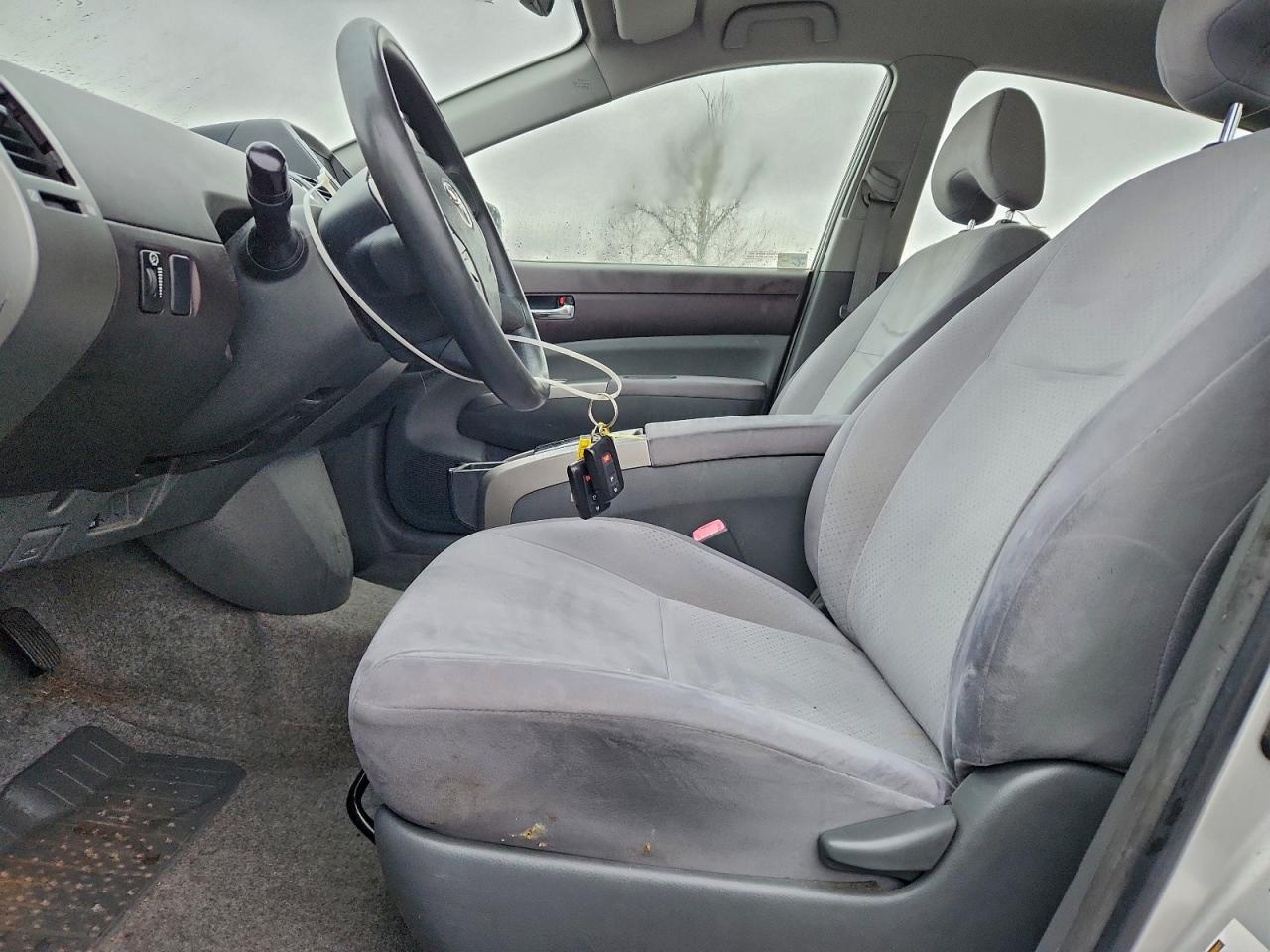 2004 TOYOTA PRIUS