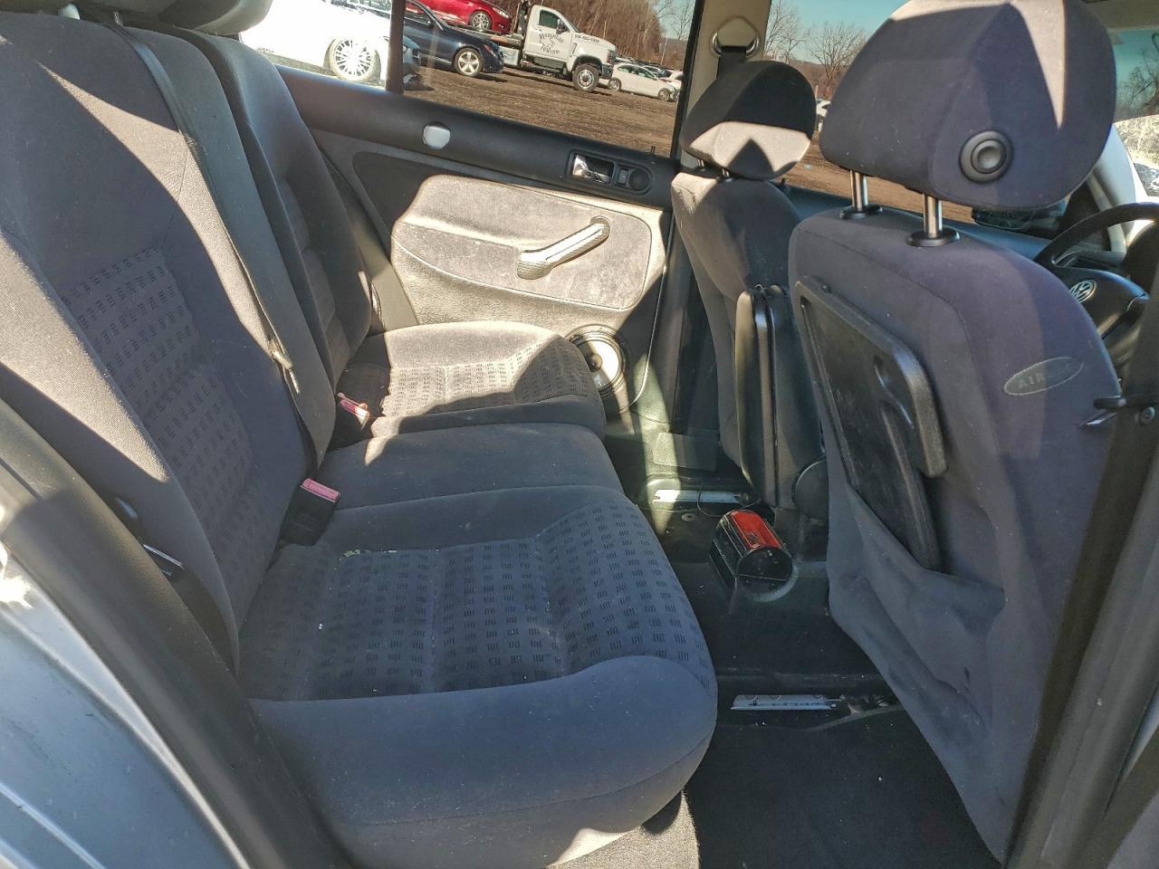 2001 VOLKSWAGEN GOLF