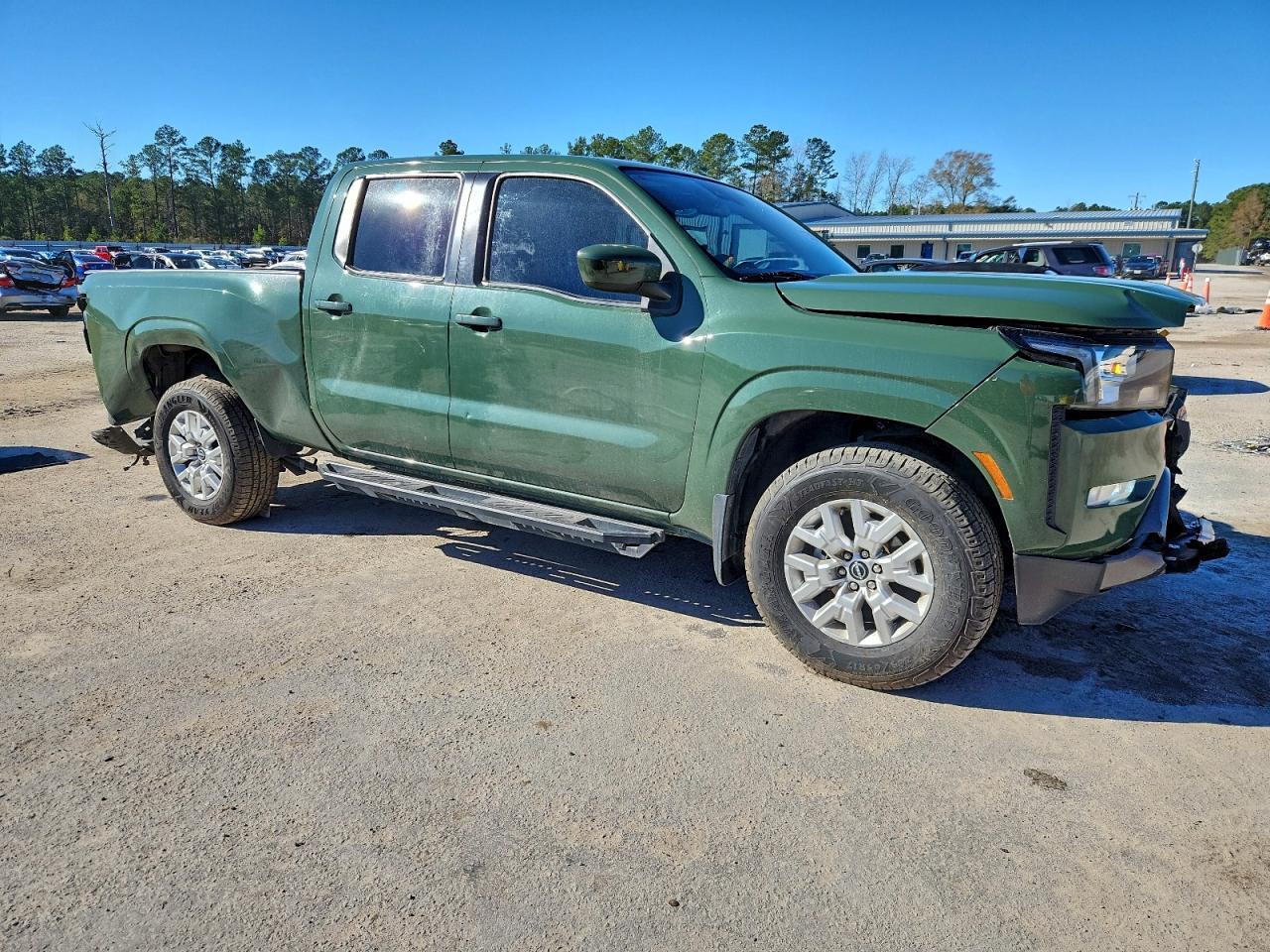 2022 NISSAN Frontier