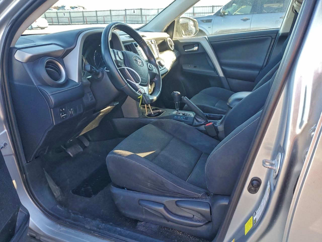 2016 TOYOTA RAV4