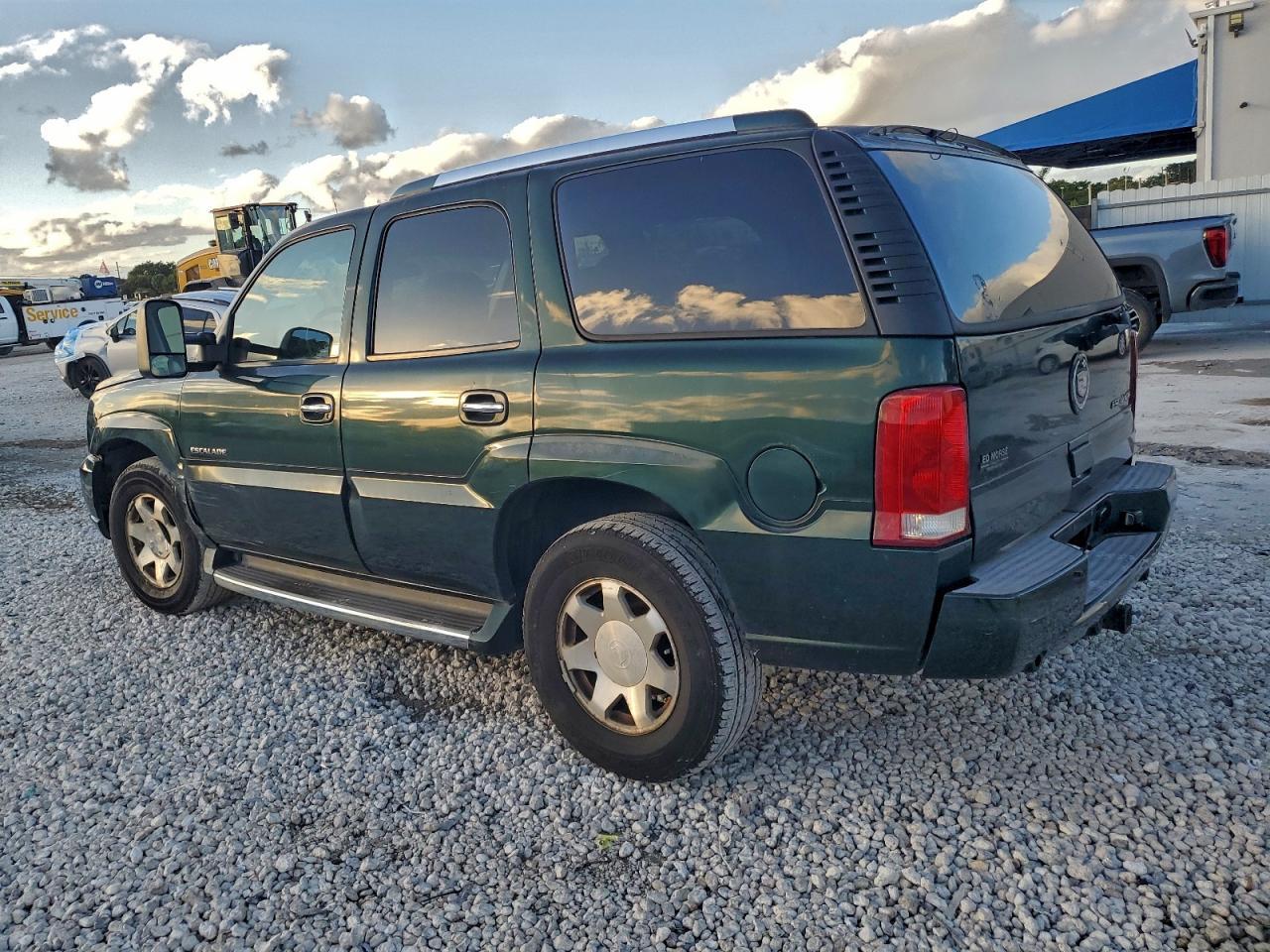 2002 CADILLAC ESCALADE