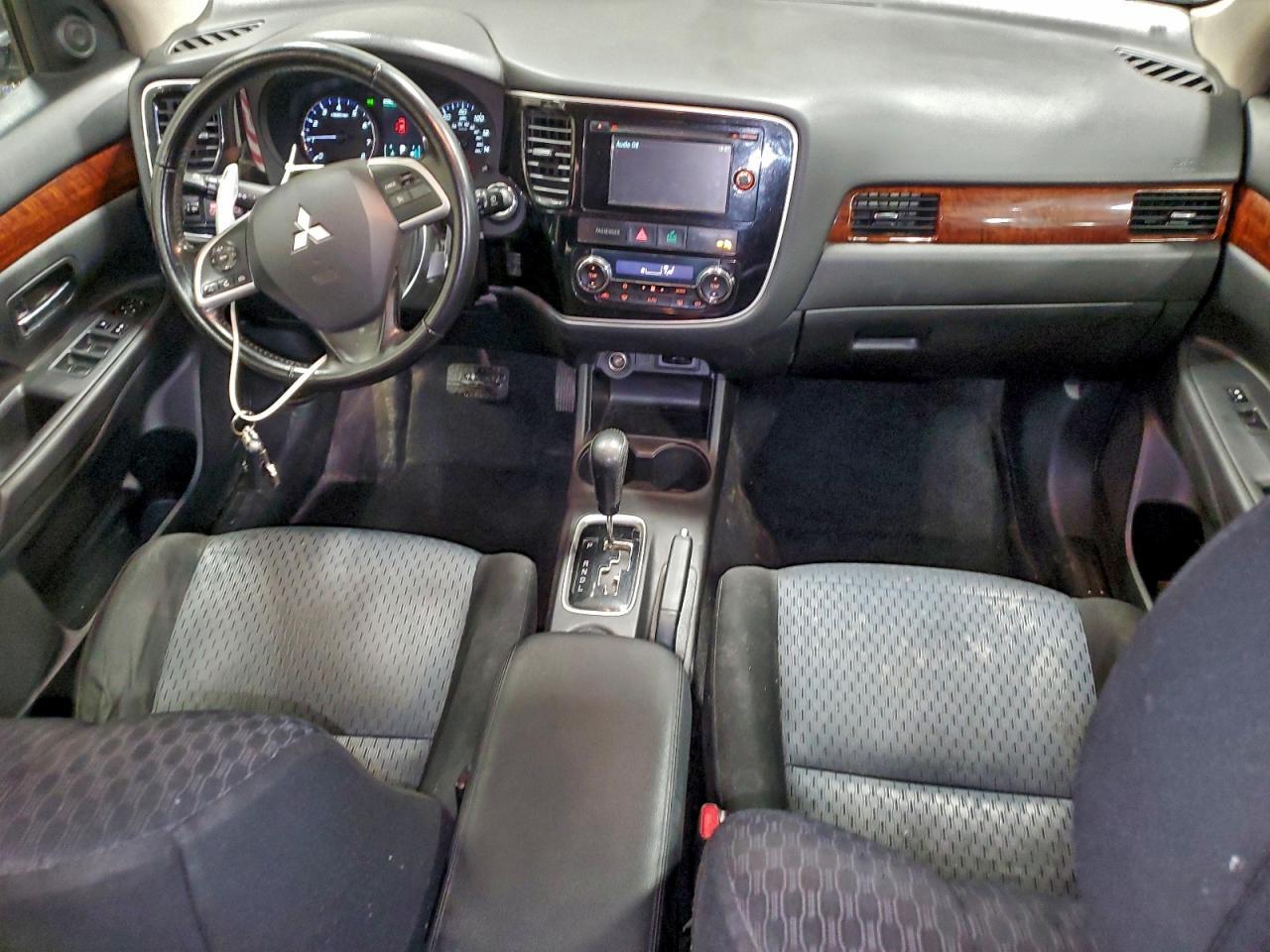 2014 MITSUBISHI outlander