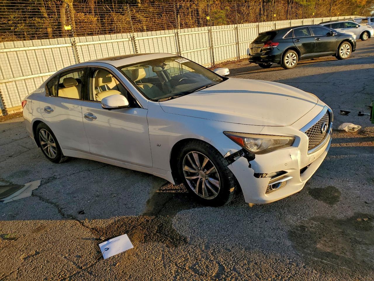 2014 INFINITI Q50
