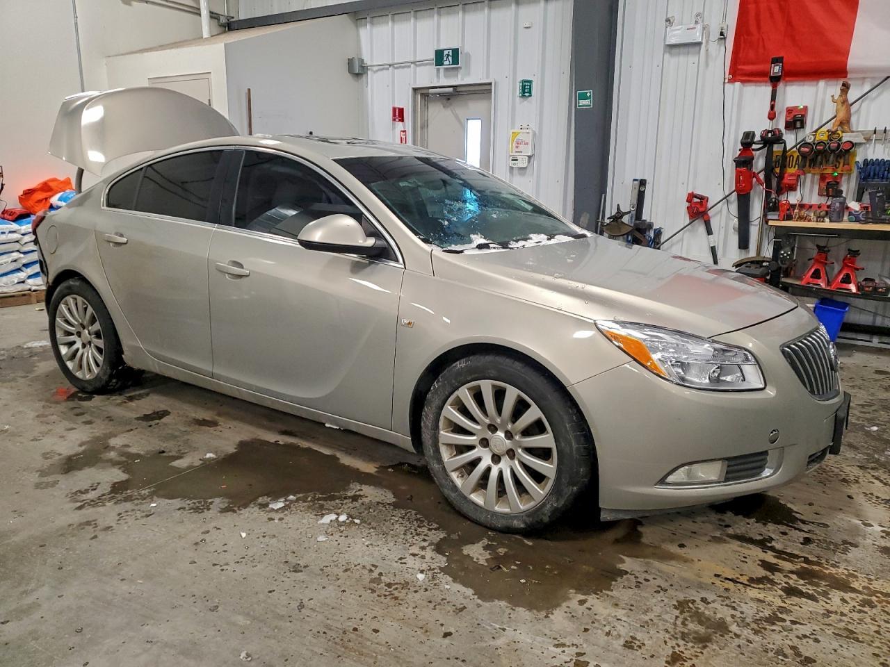 2011 BUICK Regal