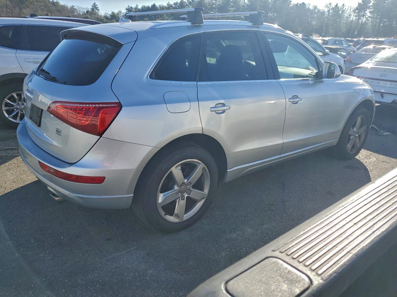 2010 AUDI Q5