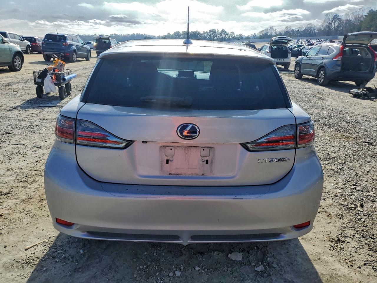 2011 LEXUS CT 200