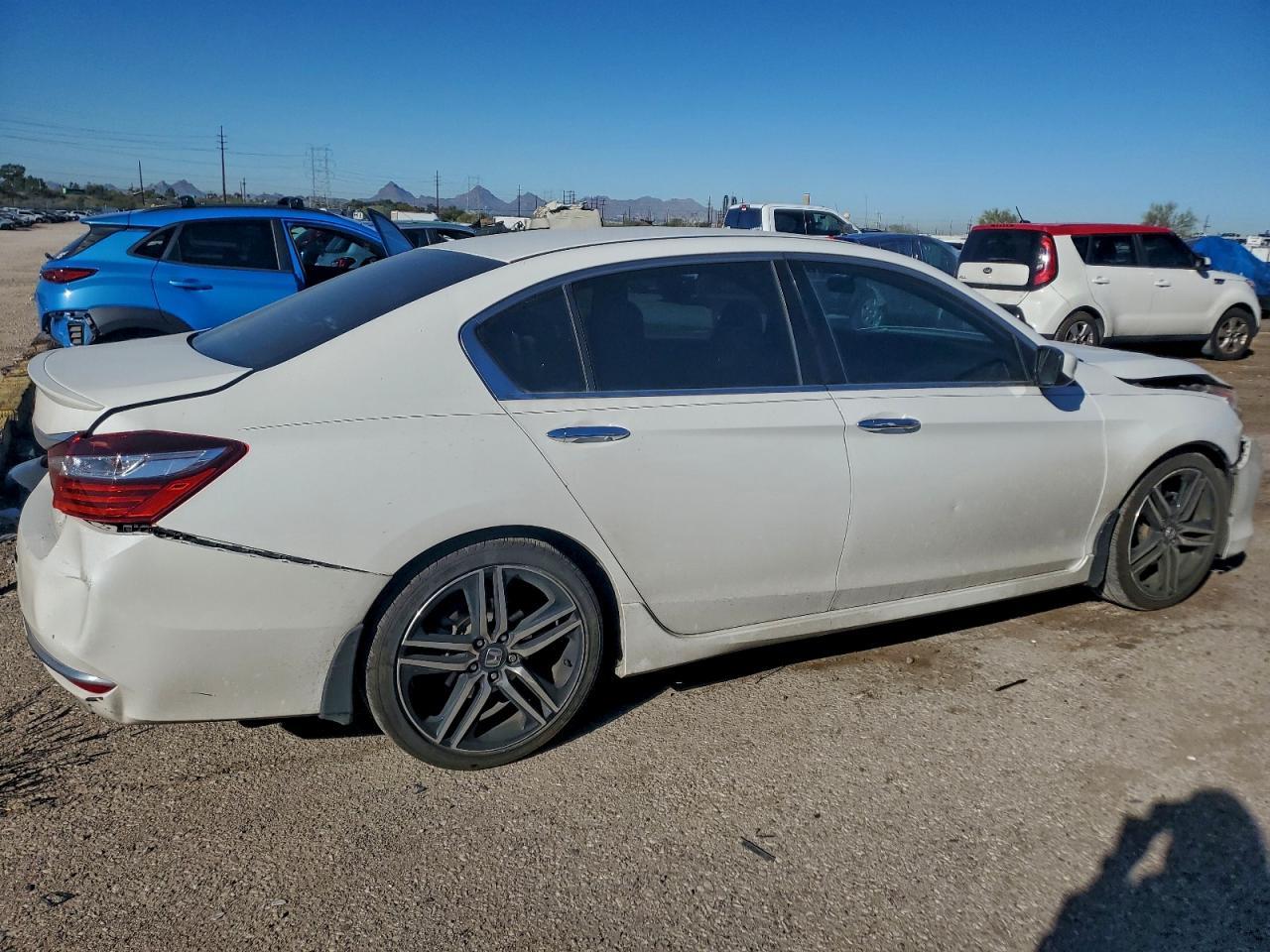 2016 HONDA ACCORD