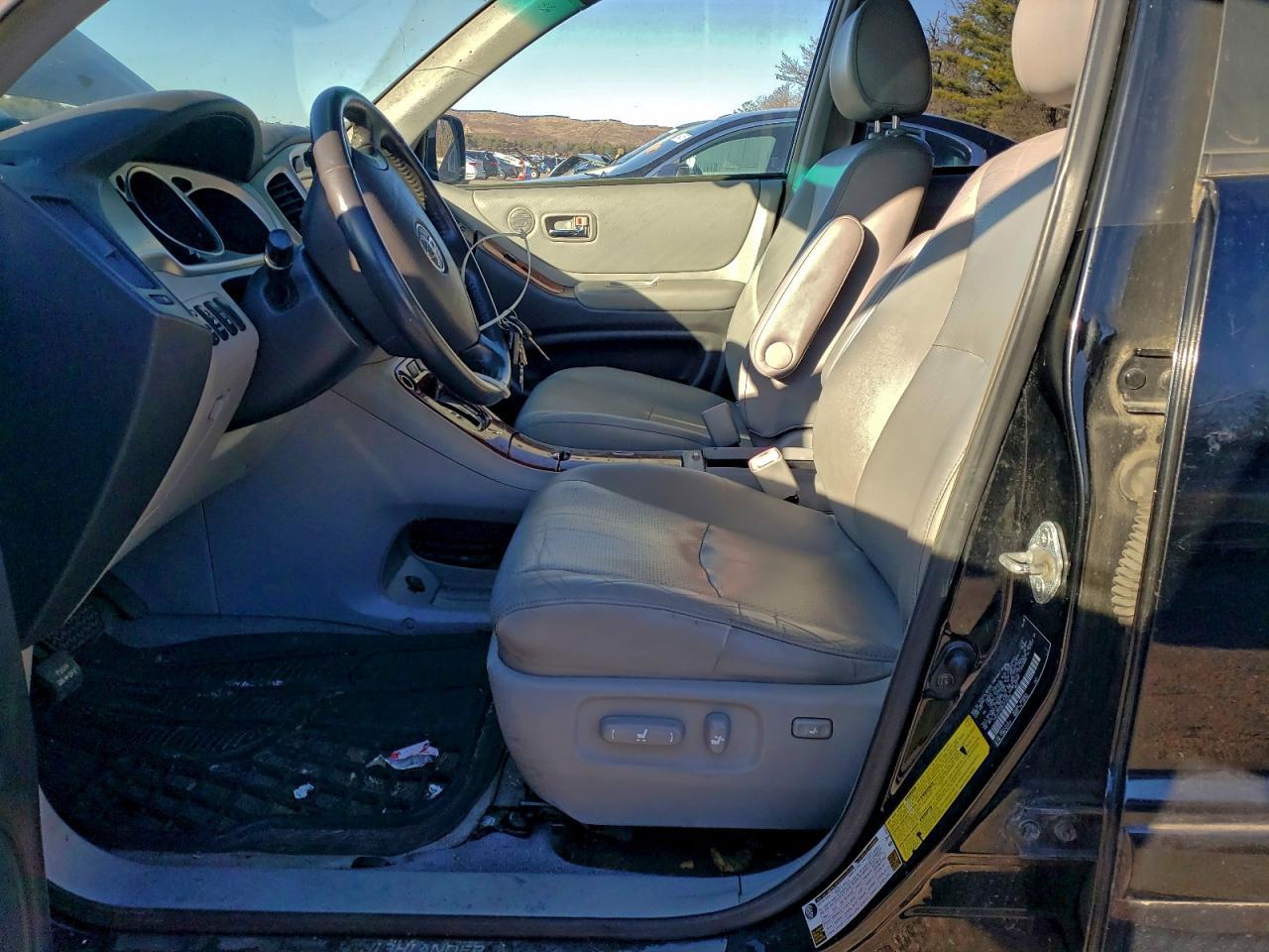 2005 TOYOTA HIGHLANDER