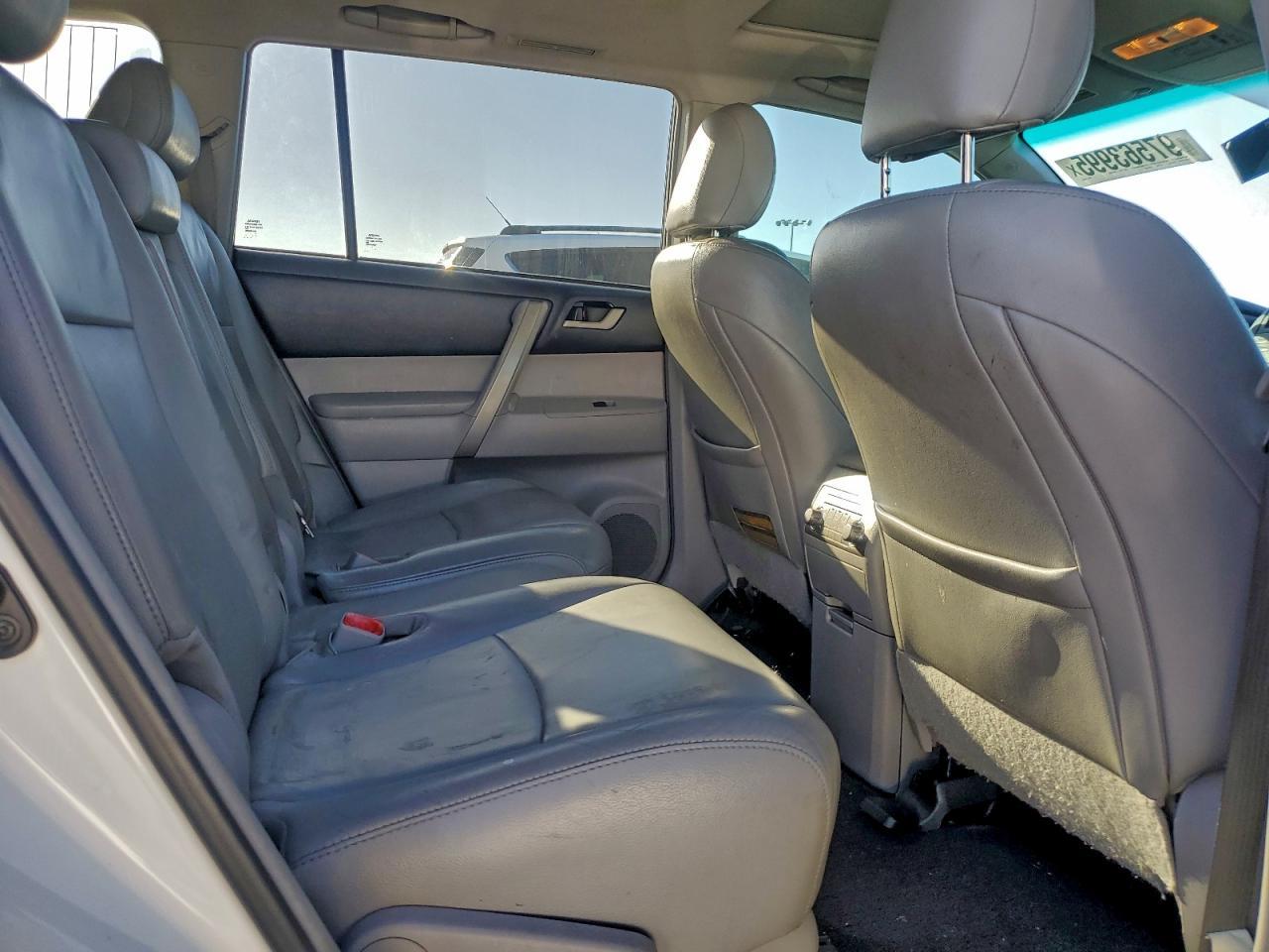 2012 TOYOTA HIGHLANDER