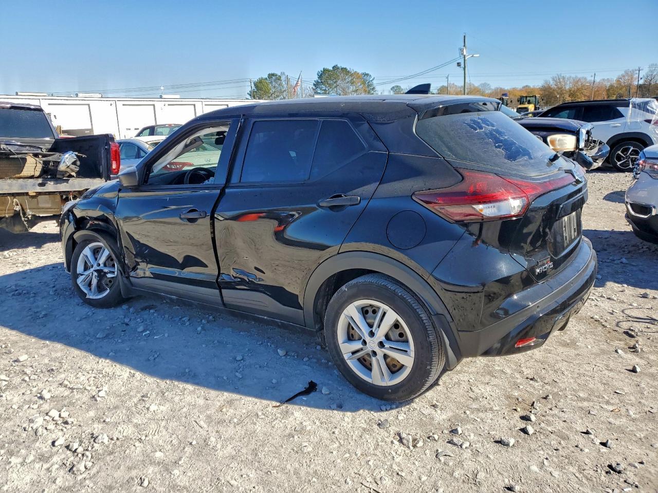 2021 NISSAN KICKS