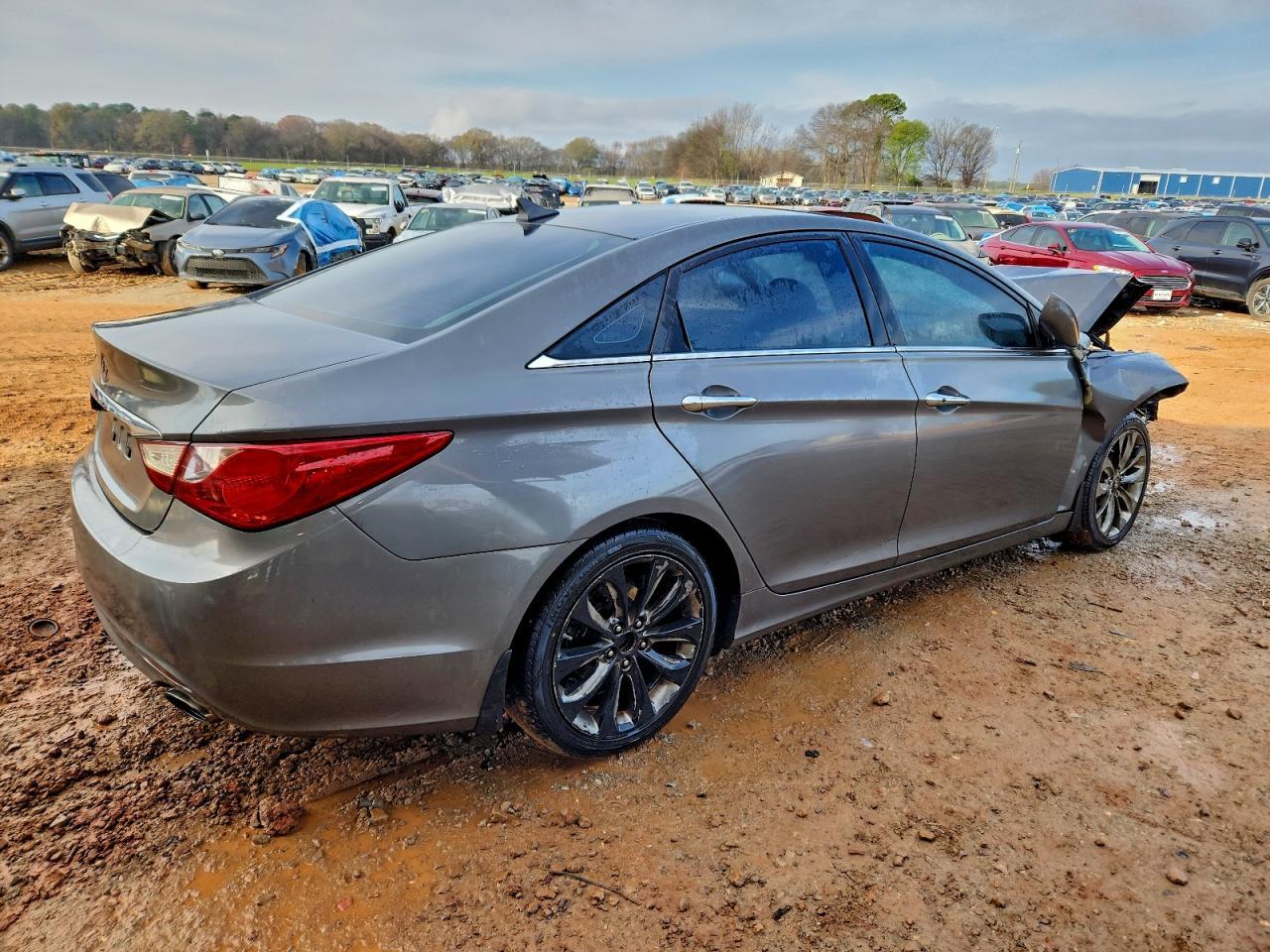 2011 HYUNDAI SONATA