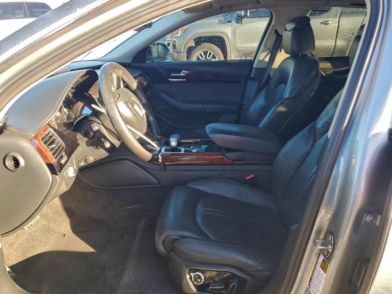 2013 AUDI A8