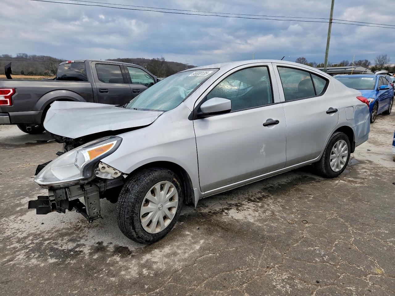 2016 NISSAN VERSA