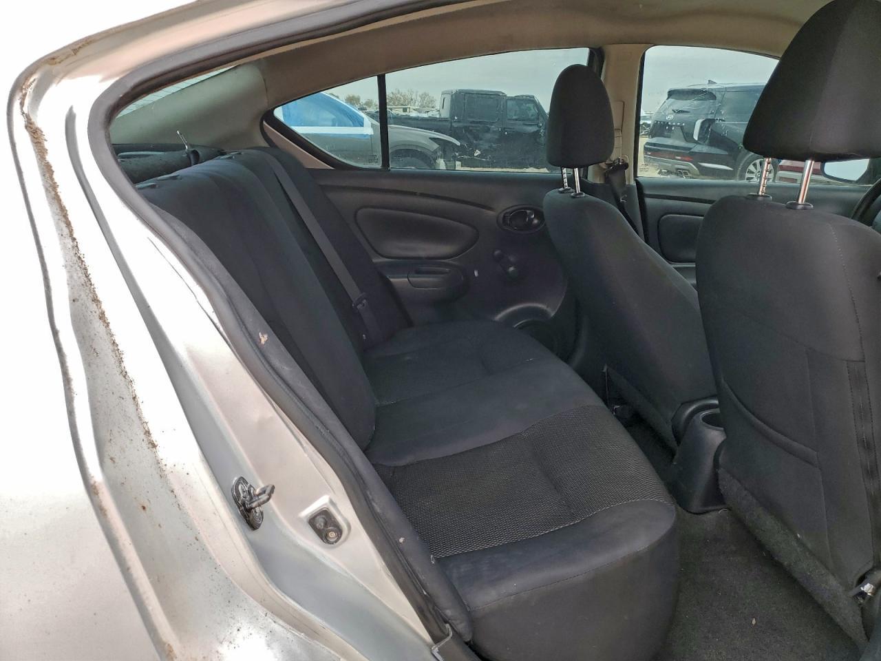 2014 NISSAN VERSA